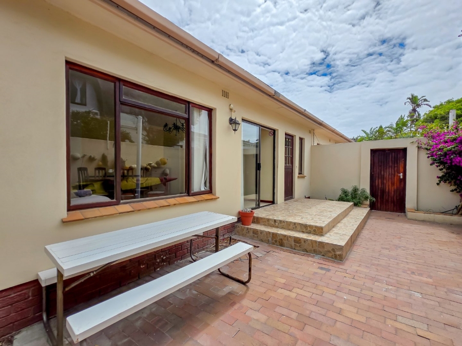 1 Bedroom Property for Sale in Bloubergrant Western Cape